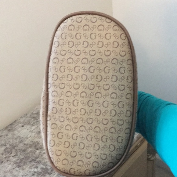 Guess Brown Signature Leather Cosmetics Bag - Picture 4 of 11